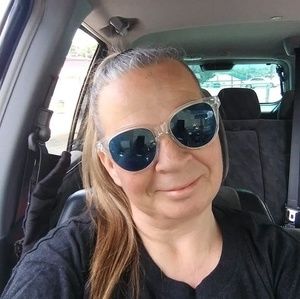 Meet your Posher, Beverly